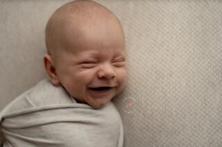 Det regner ute, men livet smiler! Jeg har ting på gang og jeg gleder meg veldig til å dele mer med dere. Mye i vinden, mye i hodet. Jeg trives visst best når ting går i 100 🤭 Ønsker dere alle en herlig dag! 

Interessert i nyfødtfotografering?
Fotograf@lenefossdal.com
Velkommen ✨

#nyfødtfoto #fotograflenefossdal #fotografbergen #nyfødtfotograf #nyfødt
#newbornphotography #glede #cute #baby #newborn #memories #ektekjærlighet #thenewbornretreat #babysmil #sukkersøtt #nyfødtfotografering #bergen #fotografåsane #småøyeblikkstoreminner #babywhisperer