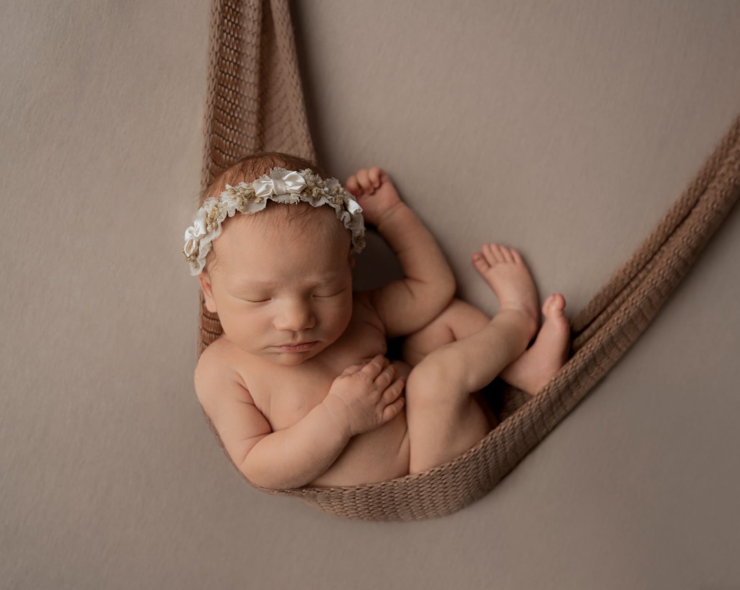 Not gonna lie, - livet er litt mye for tiden. Det er mye som skjer på alle kanter, og når få ting på skinner og man rammes av litt uflaks i tillegg kan det hope seg litt opp. Jeg har vært så heldig med en kjempetravel januar på jobb, og det går opp for meg hvor godt jobben min gjør og hvor mye energi og glede jeg henter der. Jeg sier det innimellom, men det er viktig å poengtere at det er mer enn ord; Jeg er SÅ takknemlig for alle dere kundene mine. Digger dere, og elsker at jeg får skape kunst for dere ❤️ Dere gjør livet mitt bedre 🙌🏻✨