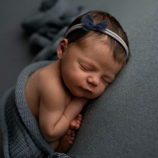 Vårin, - et nydelig navn på en nydelig liten frøken 🩵 ✨

Interessert i nyfødtfotografering?
Fotograf@lenefossdal.com
Velkommen ✨

#nyfødtfotografering #fotografbergen #newborninspo