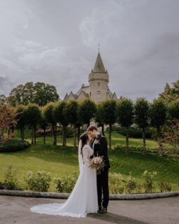 Noen av favorittene mine ~ Vibeke og Kay Morten, 13.09.25 ❤ 

Kjole @brudehuset_bergen
Dress/Smoking @houseofsingles_bergen
Brudebukett og knapphullsblomst @mestergronn_horisont
Sminke & Hår @makeupartist_nathalielinde 

#bryllup #fotografbergen #bryllupsinspirasjon